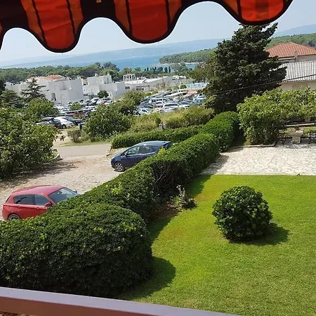 Holiday home In With Barbecue *